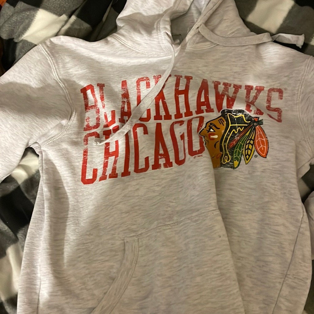 NHL Blackhawks sweatshirt
